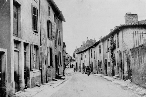 rue Haute au début de années 1900 (photographie noir et blanc : inconnu)